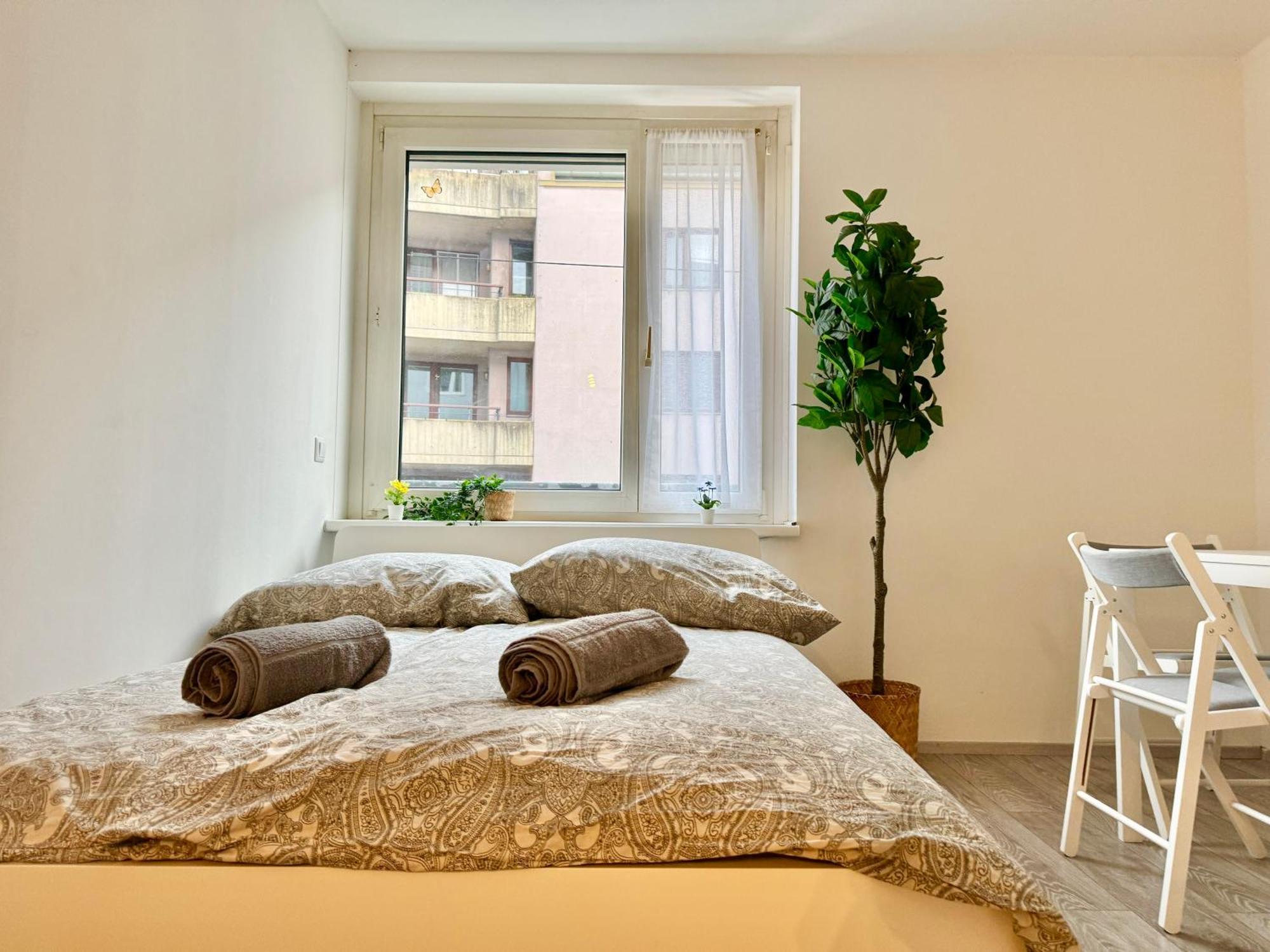 Stylish Schonbrunn Apartments - Free Underground Parking ウィーン エクステリア 写真