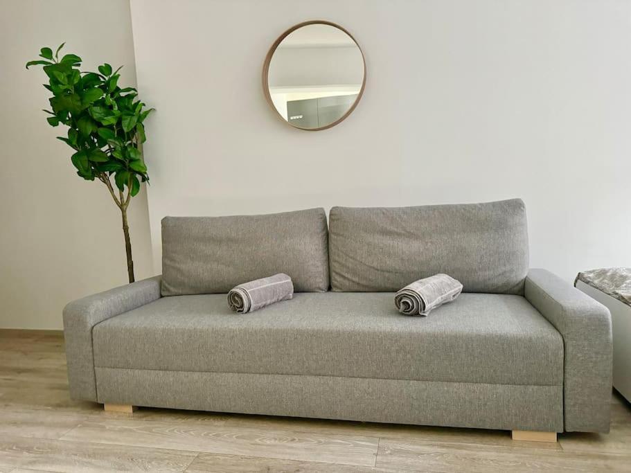 Stylish Schonbrunn Apartments - Free Underground Parking ウィーン エクステリア 写真